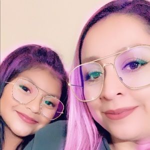 Meet your Posher, Sonia